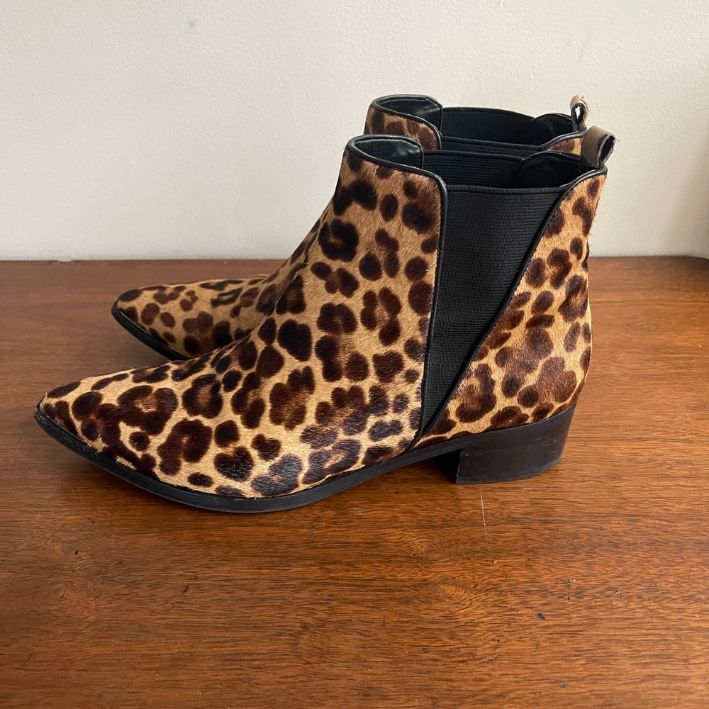 Marc Fisher LTD Mlyalely Genuine Calf Hair Boot. Size 9.5 Very good condition.